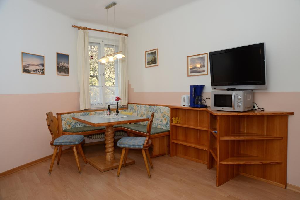 Pension Sonnenheim Rooms&Apartments กมุนด์ อิน คาร์นเทิน ภายนอก รูปภาพ