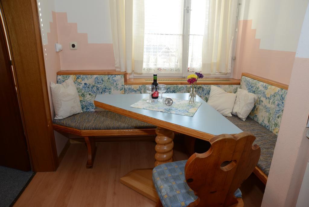 Pension Sonnenheim Rooms&Apartments กมุนด์ อิน คาร์นเทิน ภายนอก รูปภาพ